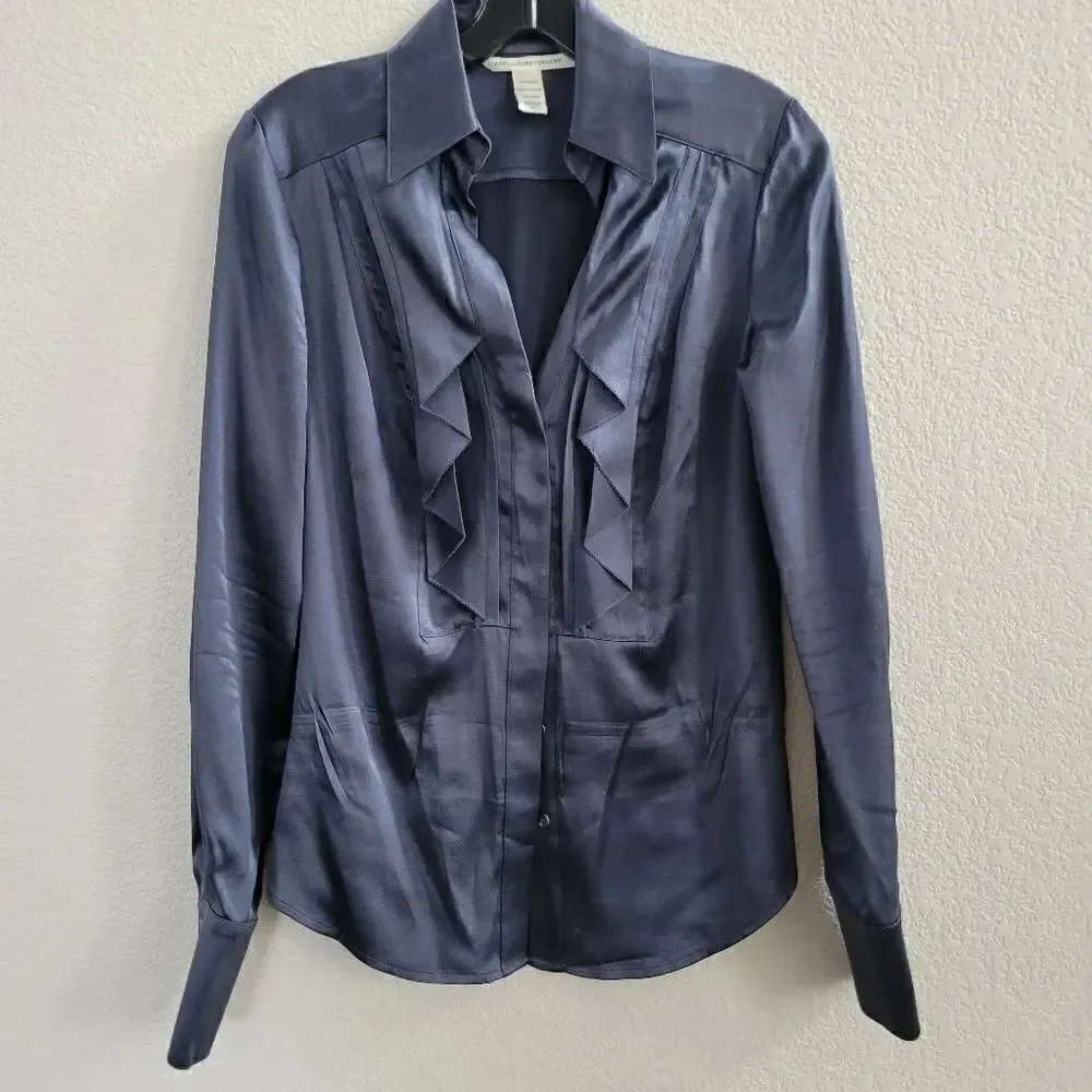 DIANE VON FURSTENBERG Midnight Blue Ruffle Silk Button Down Blouse size 4 S